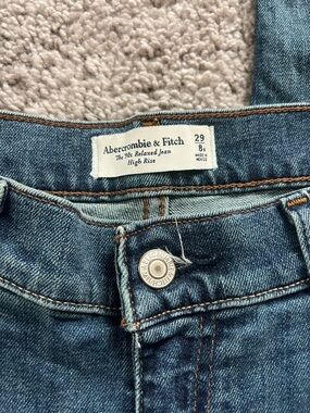 SZ 29/ 8R Abercrombie 90’s Relaxed High Rise